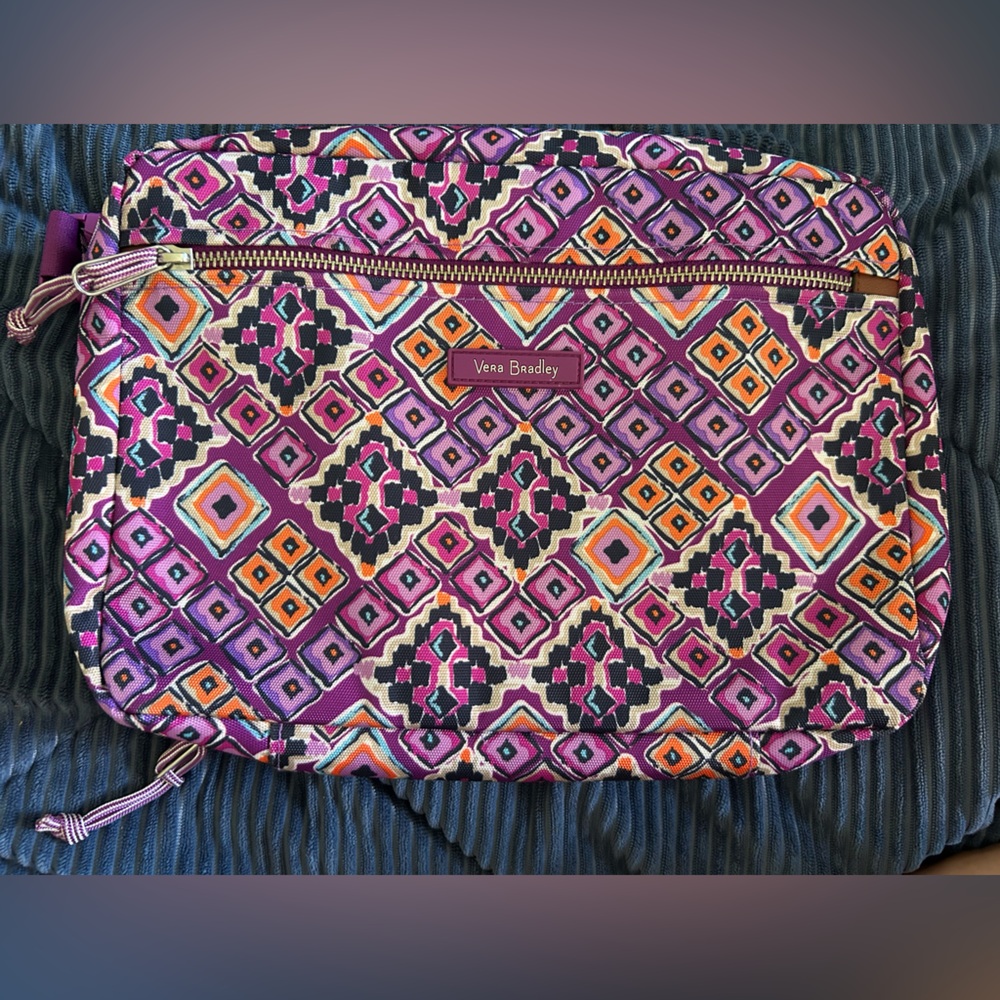 Vera Bradley Dream Diamonds Backseat Organizer / New condition.